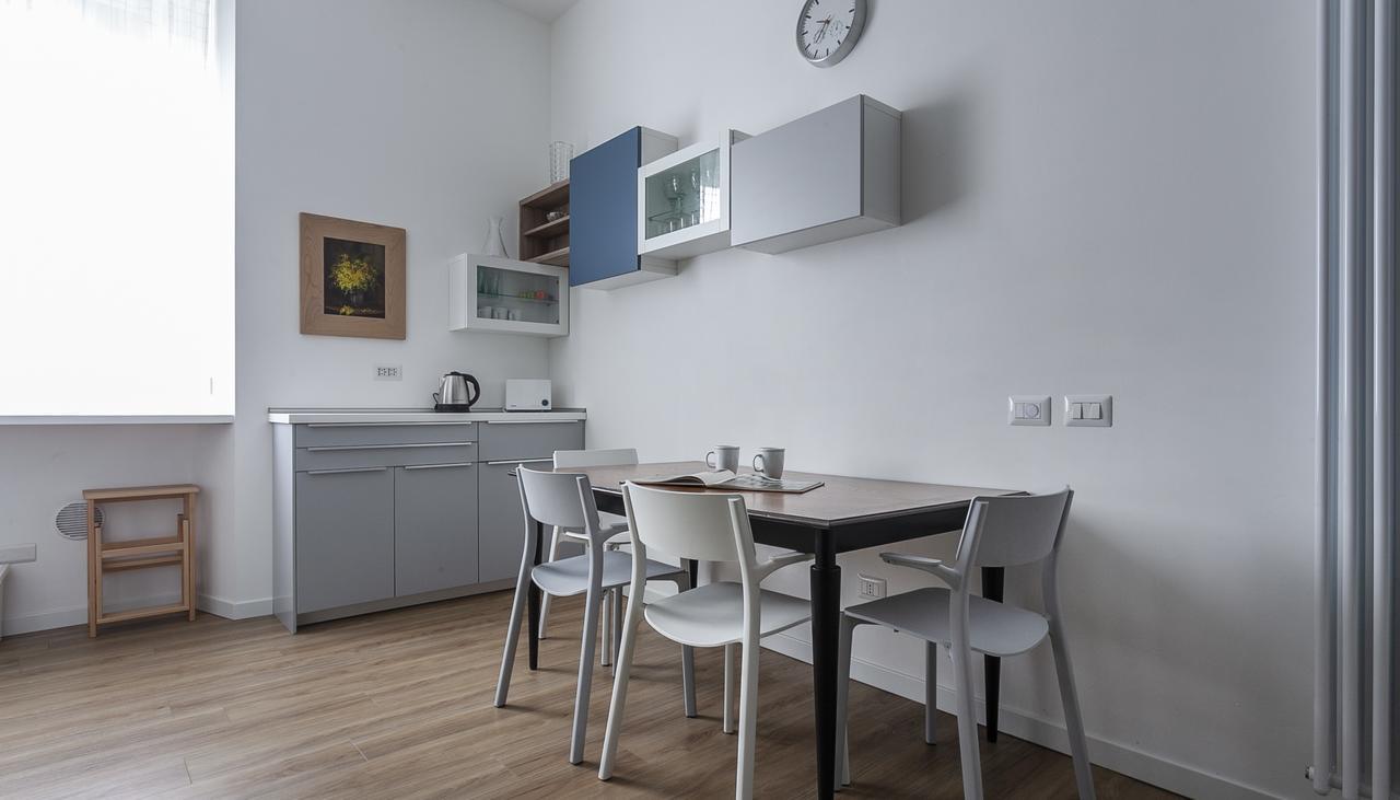 Italianway-Teglio Apartment Milan Bagian luar foto