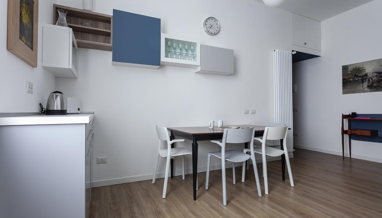 Italianway-Teglio Apartment Milan Bagian luar foto