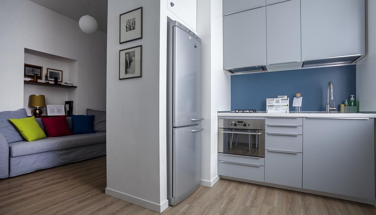 Italianway-Teglio Apartment Milan Bagian luar foto
