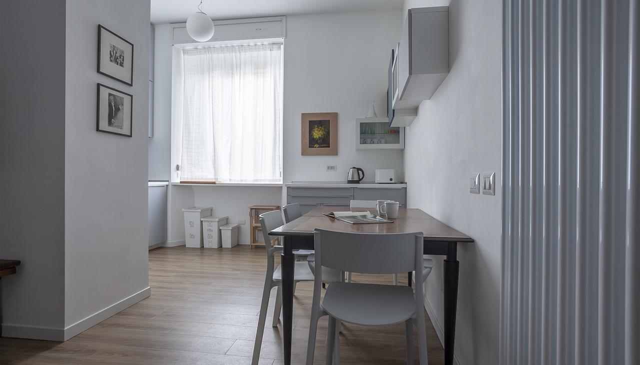 Italianway-Teglio Apartment Milan Bagian luar foto